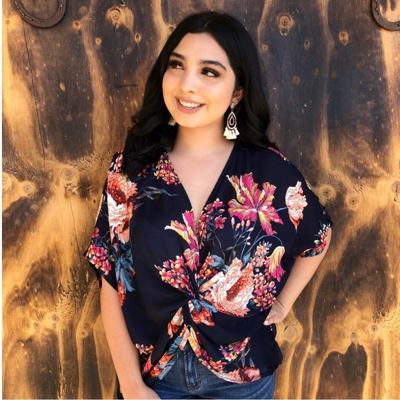 2/$15 Umgee Floral Blouse - Picture 2 of 8